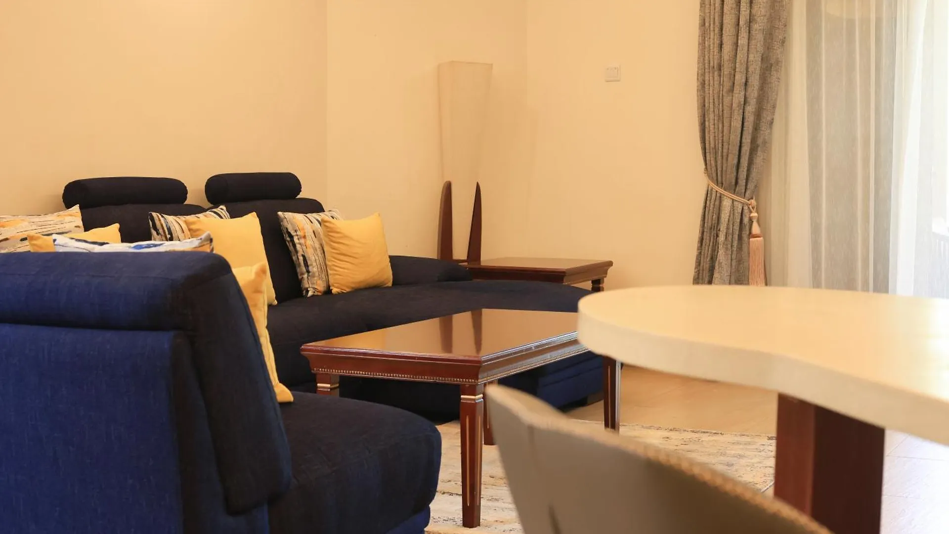 Hotel Royal Suites Kampala