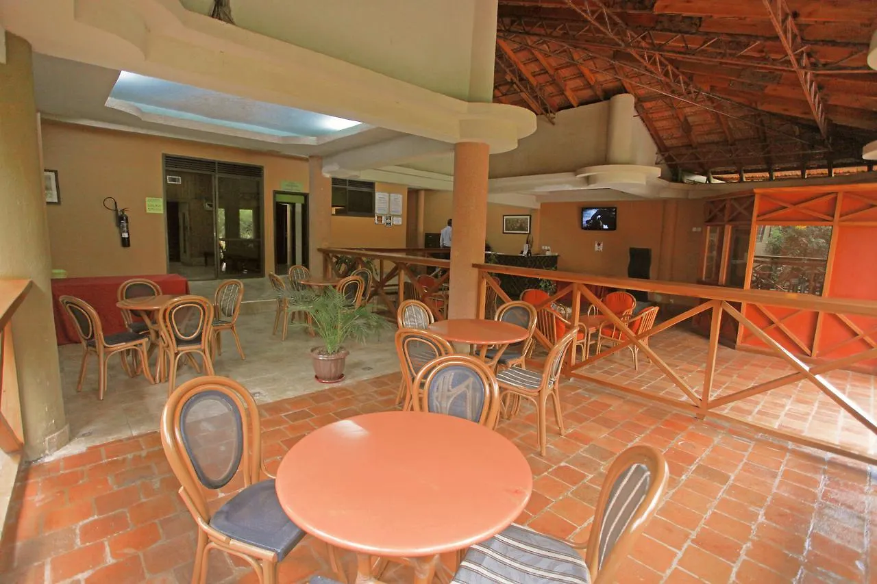 Hotel Royal Suites Kampala